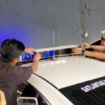 Telegram, Polri memerintahkan kepada seluruh jajaran Polri untuk menutup lampu rotator belakang kendaraan dinas menggunakan kaca film 20 persen.