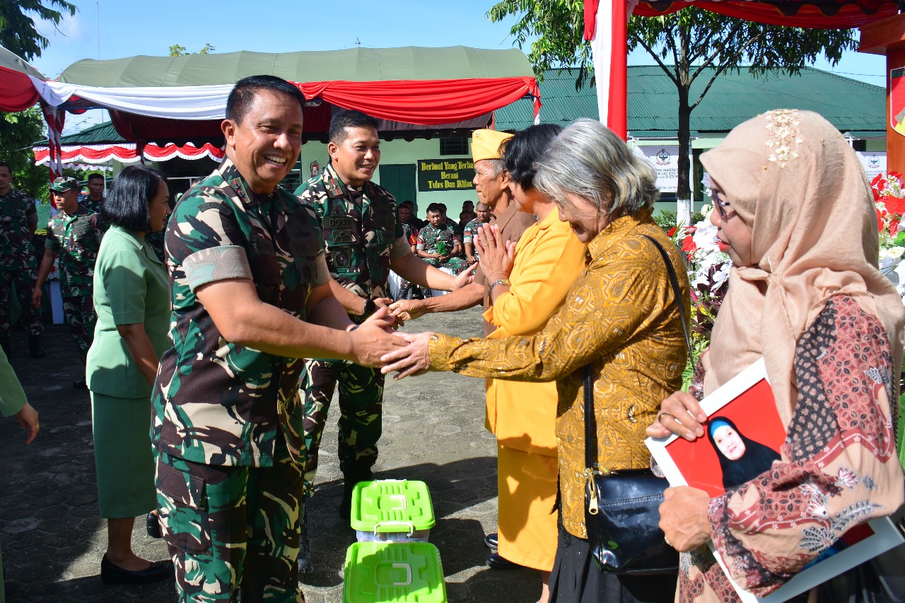 Markas Kodim 1305/BT di Jl. Magamu, Kelurahan Tuweley, Kecamatan Baolan Kabupaten Tolitoli Sulawesi Tengah. didatangi Pangdam XIII/Merdeka Mayjen TNI Legowo W.R. Jatmiko , S.I.P., M.M beserta ibu Ketua Persit dan rombongan, Sabtu (20/1/2024).