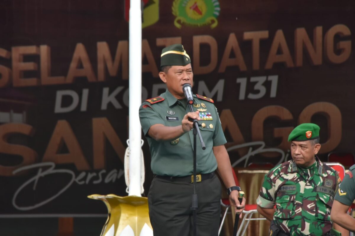 Amanat Danrem 131/Stg Brigjen TNI Wakhyono S.Sos., M.I.P saat memimpin Apel Gelar Kesiapan Pengamanan Pemilu Tahun 2024