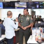 Kadispenad, guna memperkuat kemitraan dengan media, Kepala Dinas Penerangan TNI Angkatan Darat (Kadispenad) Brigjen TNI Kristomei Sianturi, S.Sos., M.Si.(Han) mengunjungi kantor iNews Media Group, yang berlokasi di Jalan Kebon Sirih, Jakarta Pusat, Rabu (3/1/2024).