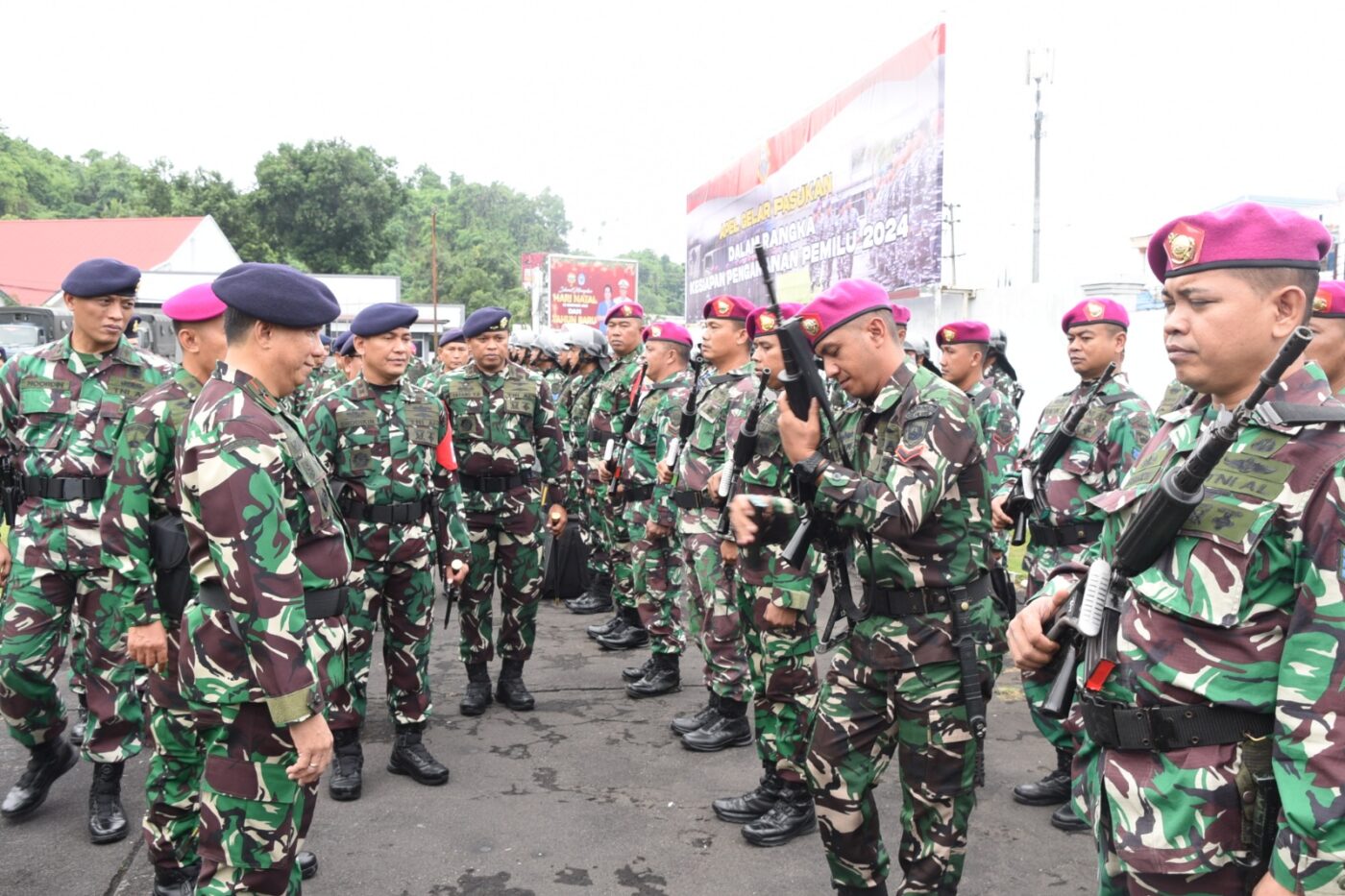 Pangkalan Utama TNI AL (Lantamal) VIII menggelar Apel Pengamanan (PAM) Pemilu tahun 2024. Kegiatan tersebut berlangsung di