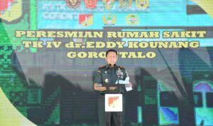 Jokowi Resmikan RS TK. IV DR Eddy Kounang di Gorontalo disaksikan Pangdam XIII/Merdeka Mayjen TNI Legowo W.R. Jatmiko