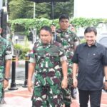 Bersama Forkopimda, Pangdam XIII/Mdk Pantau Pencoblosan di TPS