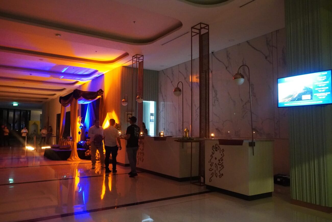 Peduli Perubahan Iklim, Luwansa Hotel Manado Laksanakan Earth Hour