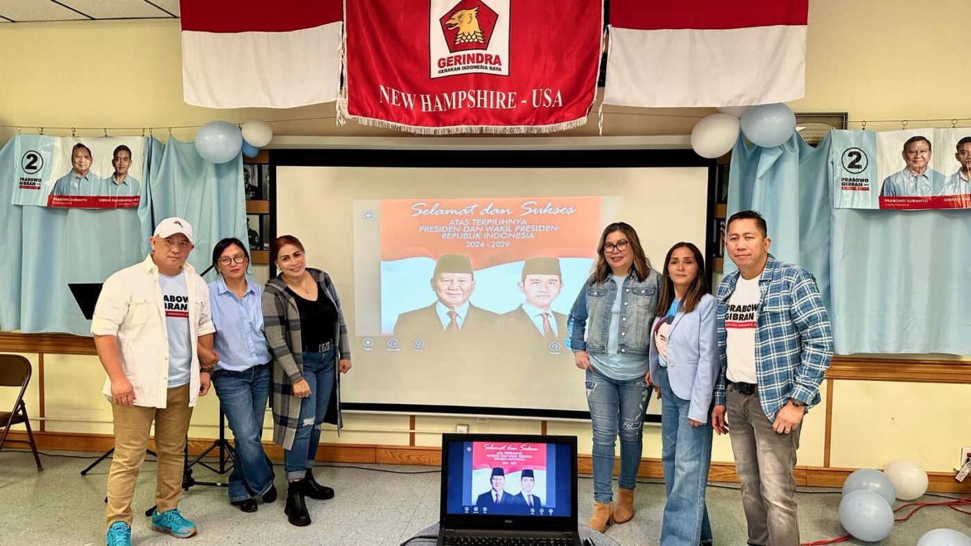 Keterangan Foto (Kanan Luar : Samuel Wondal, Ketiga dari Kanan : Jein Lumingkewas beserta Tim Kampanye Nasional Partai Gerindra Wilayah New Hampshire Amerika Serikat)