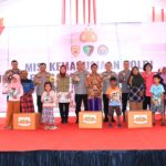 As-SDM Asisten Kapolri Bidang Sumber Daya Manusia, Irjen Pol Dedi Prasetyo mengunjungi warga yang terdampak banjir Demak, Sabtu (23/3/2024).