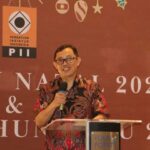 Rektor Unsrat, Prof. Oktovian Sompie saat menyampaikan sambutan (Foto : Dok Unsrat)