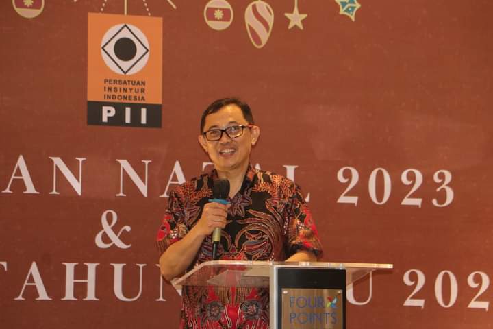 Rektor Unsrat, Prof. Oktovian Sompie saat menyampaikan sambutan (Foto : Dok Unsrat)