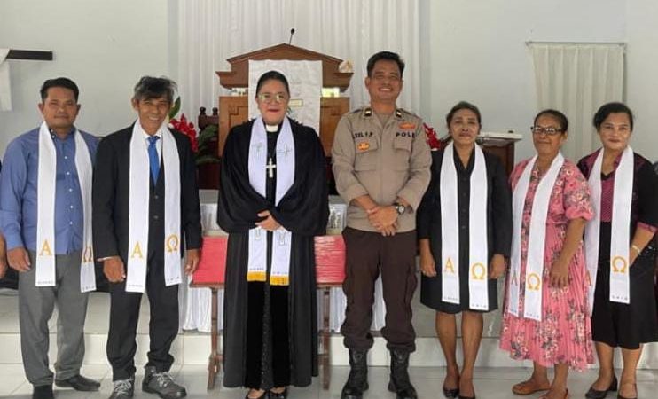 Kepala Bidang Pembinaan Masyarakat (KBO Sat Binmas) Polresta Manado, Ipda Axel melaksanakan kegiatan Minggu Kasih di Gereja GMIM Damai Erpak Buha. Kegiatan ini mendapat sambutan hangat dari masyarakat sekitar.