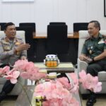 Perkuat Sinergitas TNI-Polri, Pangdam XIII/Mdk Kunjungi Polda Sulut