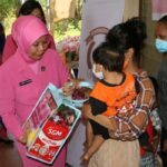 Polda Sulawesi Utara dan Bhayangkari terus memberikan perhatian kepada warga pengungsi yang terdampak erupsi Gunung Ruang, di Kecamatan Tagulandang.