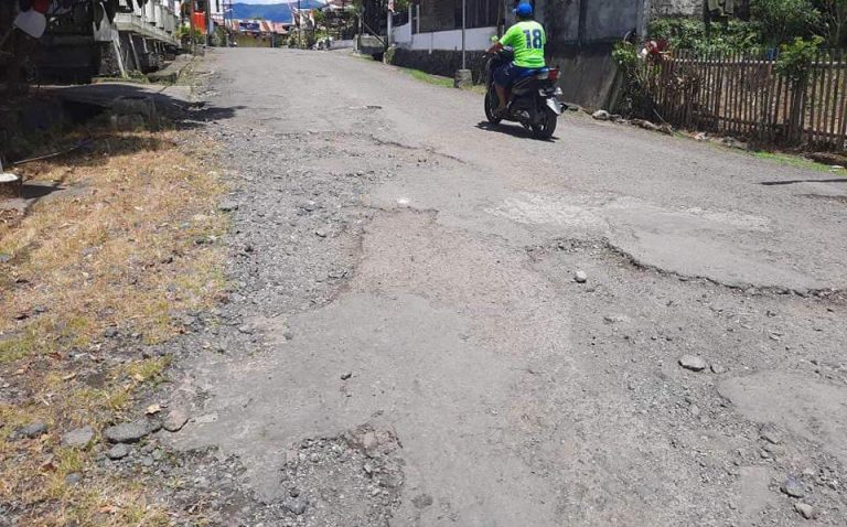 jalan penghubung Lansot- Wiaulapi