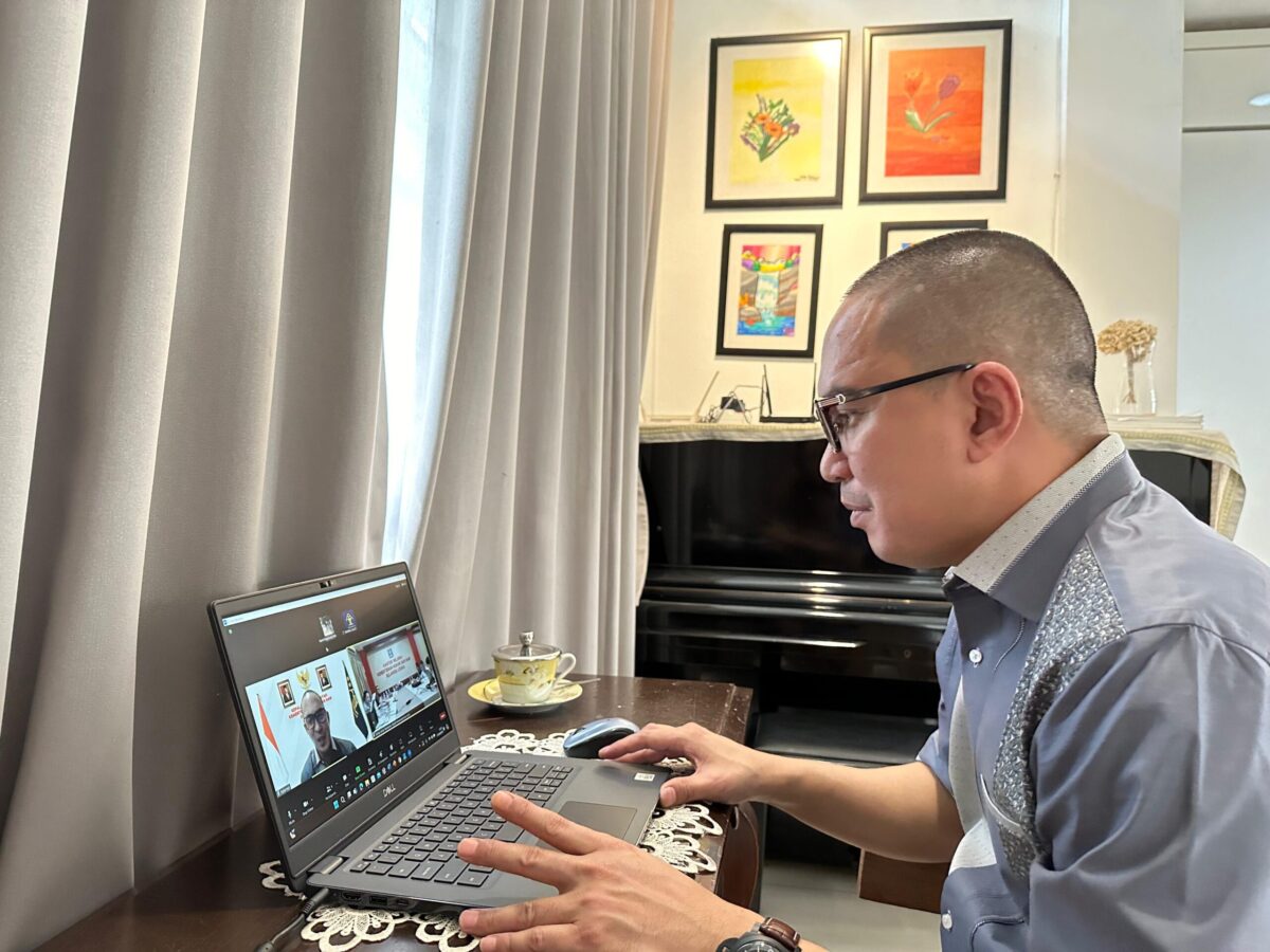 Ronald Lumbuun Pimpin Sidang MKNW Sulawesi Utara Perihal Pemeriksaan Terhadap Notaris