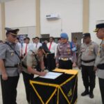 Kapolres Minahasa Selatan (Minsel) AKBP Feri R. Sitorus, SIK, MH; memimpin upacara serah terima jabatan (Sertijab), pelantikan dan pengambilan sumpah pejabat Polri di lingkungan Polres Minsel, Selasa (21/05/2024).