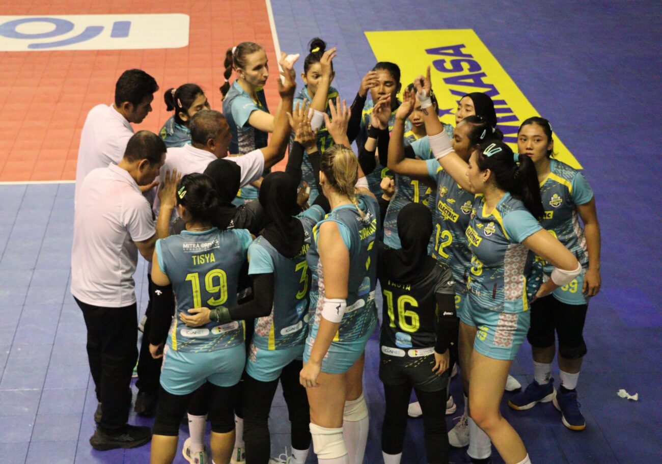 Jakarta Electric PLN berhasil menumbangkan juara bertahan Bandung BJB Tandamata dengan skor 3-2 pada lanjutan PLN Mobile Proliga 2024 di Palembang Sport & Convention Center, Minggu (12/5).