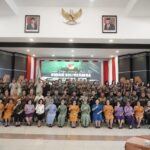 Kodam XIII/Merdeka menggelar kegiatan Komunikasi Sosial (Komsos) dengan Keluarga Besar TNI (KBT) yang dipimpin langsung oleh Kapoksahli Pangdam XIII/Merdeka Brigjen TNI Wakhyono bertempat di Aula Grahadika Jaya Sakti Makodam XIII/Merdeka, Kamis (27/6/2024).