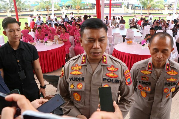 Bulan Bakti Hari Bhayangkara ke-78, Polda Sulut Gelar Bansos dan Baksos