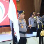 Kapolri Jenderal Listyo Sigit Prabowo memimpin pelaksanaan upacara kenaikan pangkat perwira tinggi (pati) Polri. Upacara digelar di Rupattama Mabes Polri, Jakarta, Sabtu (29/6/2024).