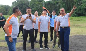 Sebagai upaya pembinaan atlet-atlet paralayang, Danlanud Sam Ratulangi Marsma TNI Ramot C.P. Sinaga, S.E., M.Han., resmi membuka Kejuaraan Paralayang Ketua Federasi Aero Sport Indonesia (FASI) Sulut Cup 2024 di Desa Tiwoho, Kecamatan Wori, Minahasa Utara, Sulawesi Utara. Rabu (17/7/2024).