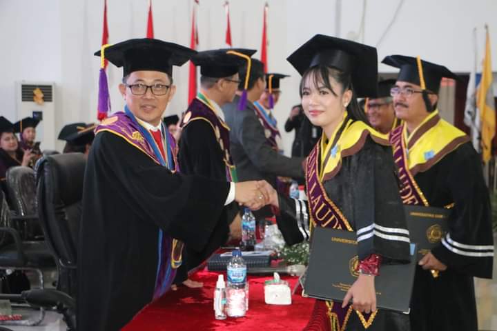 Universitas Sam Ratulangi Wisuda Periode VI Tahun Akademik 2023/2024 (Foto : Dok. Unsrat)
