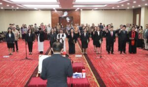 Pelantikan Pejabat Unsrat (Foto : Dok Unsrat)