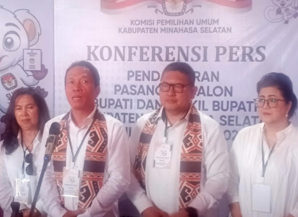 Pasangan bakal calon (Paslon) Bupati dan Wakil Bupati yang diusung partai PDIP dan Perindo yaitu Franky Donny Wongkar dan Theo Kawatu (FDW-TK),  kamis 29 Agustus tiba di kantor KPU Minsel.