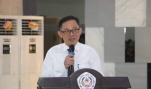 Rektor Unsrat (Foto : Dok. Unsrat)