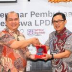Rektor Unsrat Prof. Oktovian Sompie (kanan) Seminar Pembukaan Beasiswa LPDP 2024 (Foto : Dok. Unsrat)