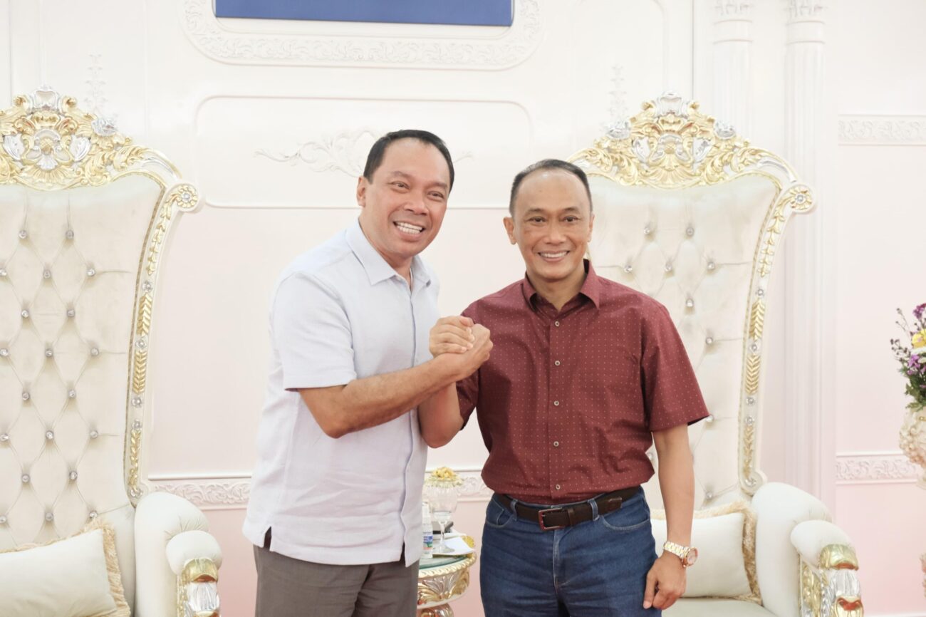 Dirut, Direktur Utama Jasa Raharja, Rivan A. Purwantono, melakukan kunjungan kerja dan audiensi dengan Penjabat (Pj) Gubernur Sulawesi Selatan, Zudan Arif Fakrulloh yang digelar di Rumah Dinas Gubernur Sulsel pada Jumat (06/09/2024).