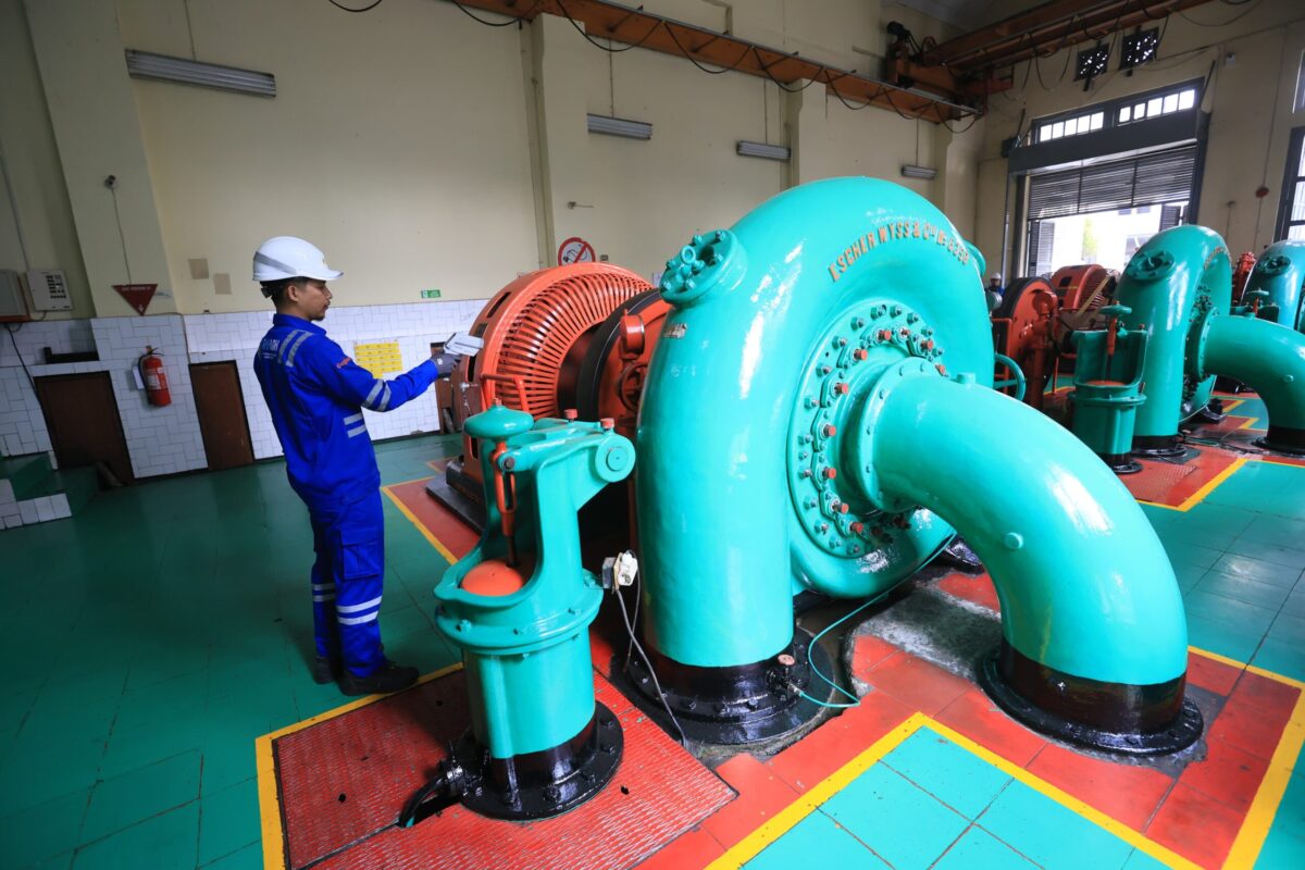 PT PLN (Persero) terus mampu menjaga kinerja salah satu Pembangkit listrik Tenaga Air (PLTA) tertua di Indonesia yaitu PLTA Bengkok yang berlokasi di Bandung, Jawa Barat.