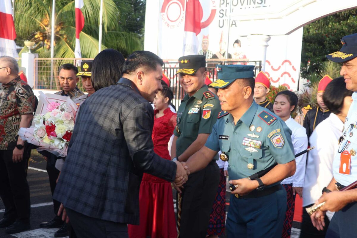 Danlantamal VIII Sambut Kedatangan Kapolda Sulut Irjen Pol Roycke Langie