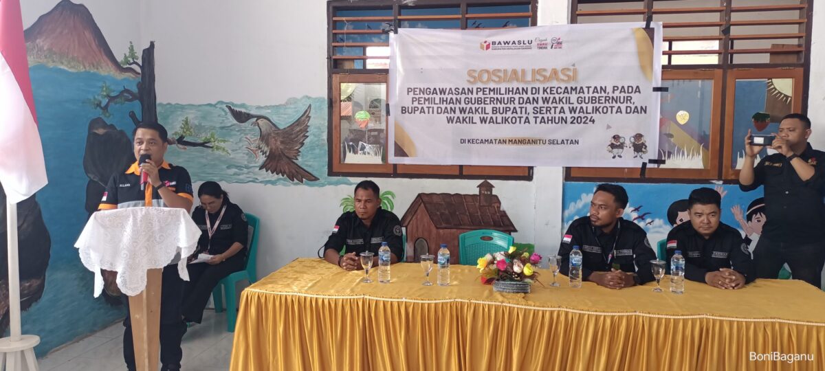 Bawaslu, Koordinator Sekretariat (Korsek) Bawaslu Kabupaten Kepulauan Sangihe, Alland S. Lahinda saat membuka kegiatan