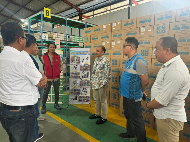 GM PLN Suluttenggo Kunjungi Gudang Material PLN UP3 Manado