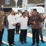 Presiden Jokowi Kunjungi Booth PT PLN