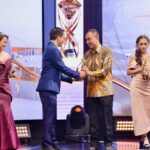 Kapolri Jenderal Polisi Drs. Listyo Sigit Prabowo menerima penghargaan Kementerian dan Lembaga Negara Award 2024 yang diselenggarakan Oleh Inews.
