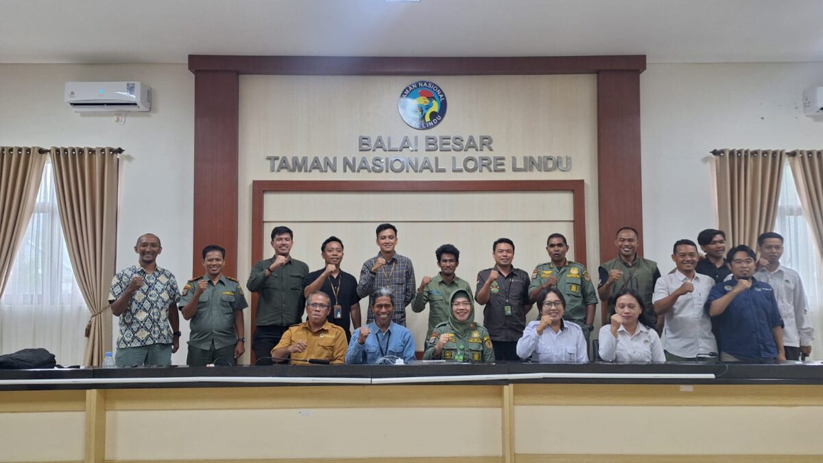 PLN UID Suluttenggo LN (Persero) Unit Pelaksana Proyek Ketenagalistrikan (UP2K) Sulawesi Tengah mengadakan pertemuan dengan Balai Besar Taman Nasional Lore Lindu di Kantor Balai, Kota Palu.