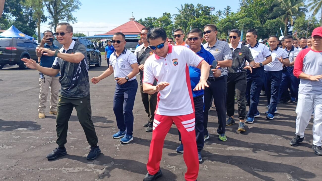 Olahraga bersama diikuti Pangdam XIII/Mdk, Kapolda Sulut,Danlanudsri , Danlantamal VIII, Kasdam VIII/Mdk juga Danrem 131/STG