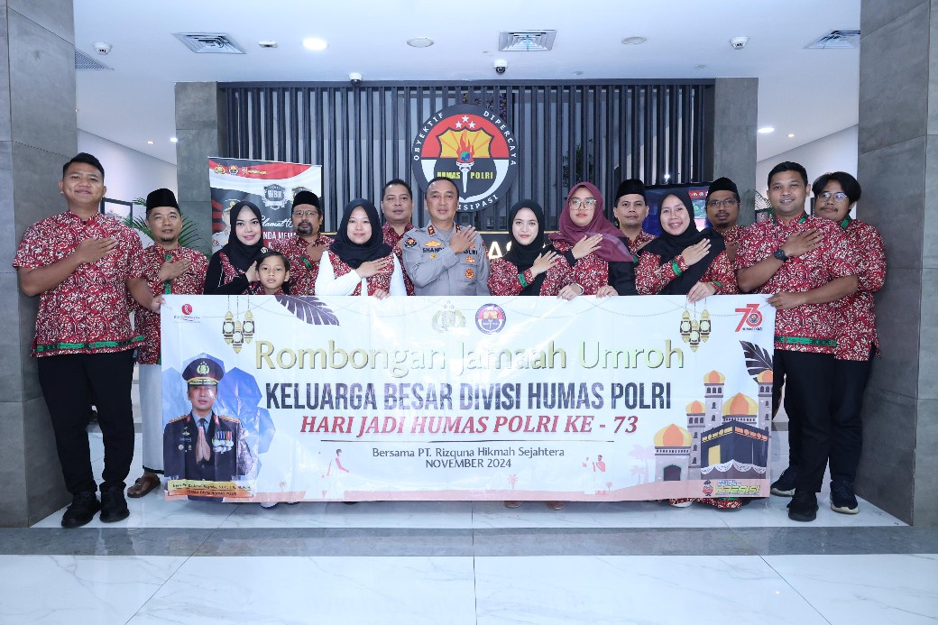 Kadiv Humas Berangkatkan Personel dan Media Ibadah Umroh