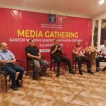 Ronald Lumbuun  dalam acara Media Gathering Kantor Kanwil Kemenkumham HAM, di salah-satu cafe di Manado, Senin (25/11//2024).