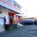 Semangat juang para pahlawan kembali dikobarkan dalam peringatan Hari Pahlawan tahun ini. Kanwil Kemenkumham Sulut turut berpartisipasi dengan menggelar upacara bendera yang diikuti oleh seluruh jajarannya.