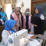 Srikandi movement PLN gelar pelatihan dan pendampingan kelompok perempuan rentan.