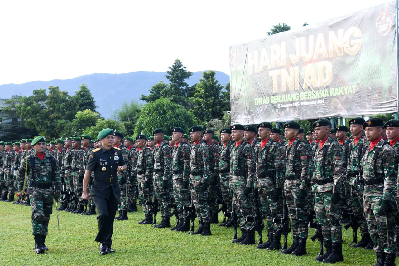 Kodam XIII/Merdeka memperingati Hari Juang TNI AD sebagai momentum bersejarah untuk mengenang perjuangan para pahlawan yang bersama rakyat mempertahankan kedaulatan dan kemerdekaan bangsa Indonesia, Minggu (15/12/2024).