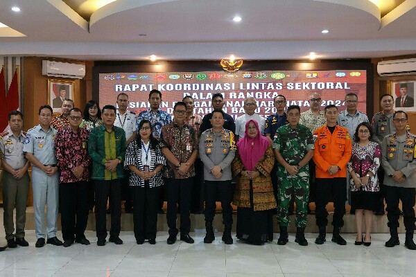 Polda Sulawesi Utara mengelar rapat koordinasi lintas sektoral dalam rangka kesiapan menghadapi perayaan Natal 2024 dan Tahun Baru 2025.