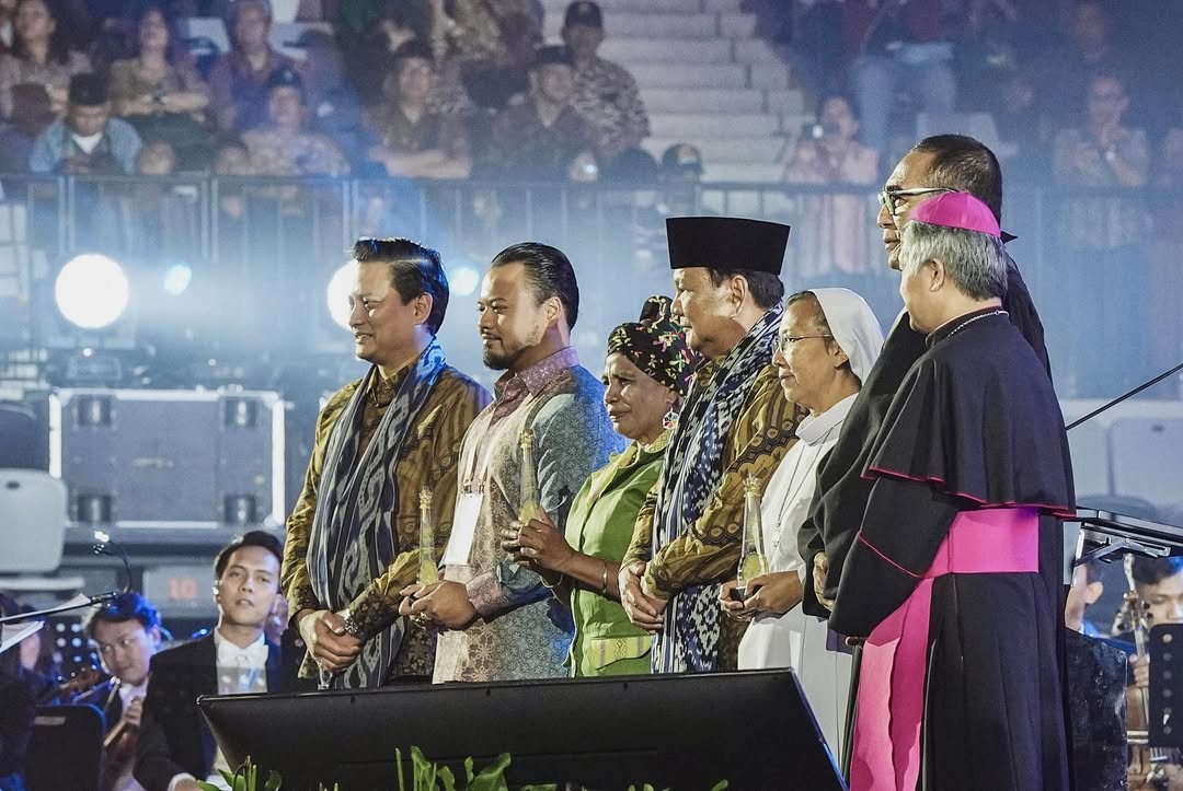 Presiden Prabowo Subianto menyampaikan terima kasih kepada Kapolri Jenderal Pol. Listyo Sigit Prabowo dan Panglima TNI Jenderal TNI Agus Subiyanto yang menjaga keamanan selama libur Natal 2024 dan Tahun Baru 2025.