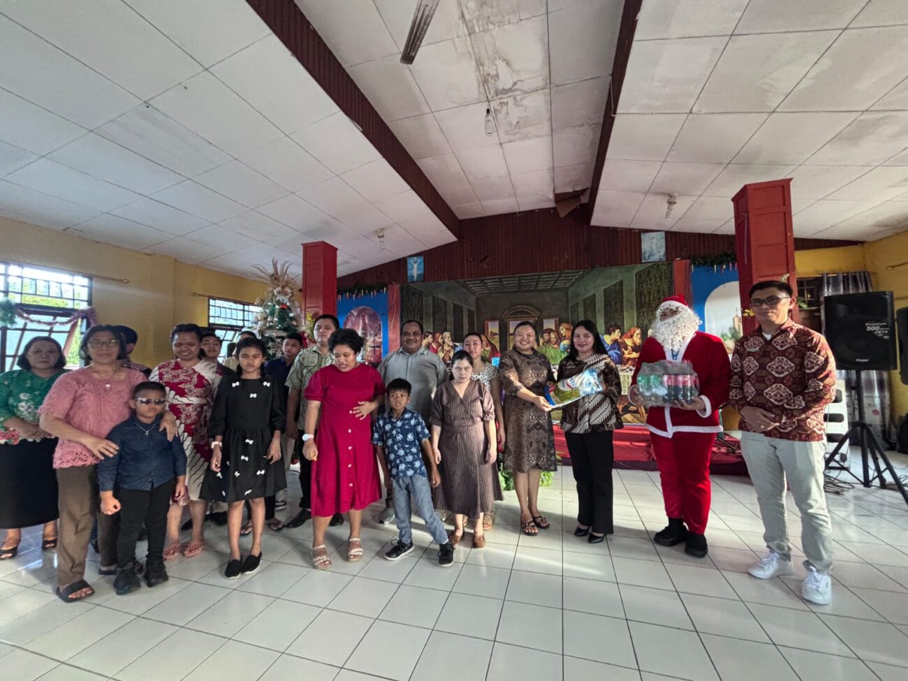 Sukacita Natal Bersama Grand Whiz Megamas Manado dan Whiz Prime Hotel Megamas Manado