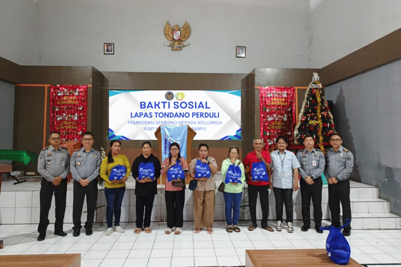 Lapas Kelas IIB Tondano Salurkan Bansos untuk Keluarga Warga Binaan