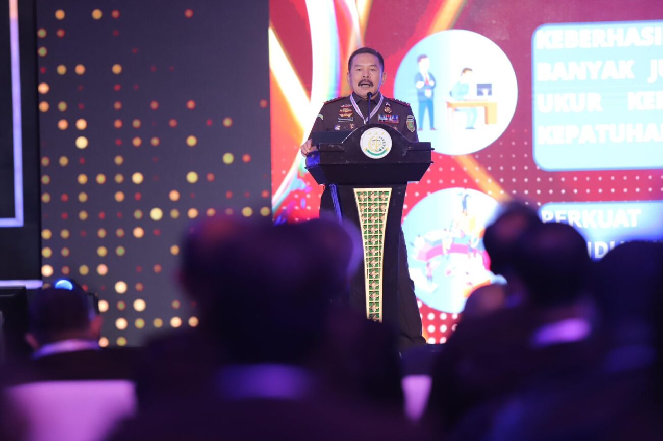 Jaksa Agung Republik Indonesia ST Burhanuddin secara resmi membuka Rapat Kerja Nasional (Rakernas) Kejaksaan RI Tahun 2025 yang diadakan pada Selasa 14 s.d Kamis 16 Januari di The Sultan Hotel & Residence Jakarta.