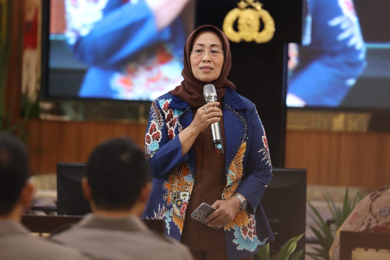 Ketua Dewan Pers, Dr. Ninik Rahayu, menyampaikan apresiasi kepada Polri atas komitmen dan dukungannya dalam menjaga kemerdekaan pers di tengah tantangan besar yang dihadapi industri media.