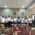 Kepala Divisi Pelayanan Hukum Kanwil Kemenkum Sulut, Raymond Takasenseran bersama Kabid Kekayaan Intelektual, Lieta Ondang dan tim melakukan koordinasi dengan Satuan Kerja Perangkat Daerah (SKPD) Provinsi Sulawesi Utara.