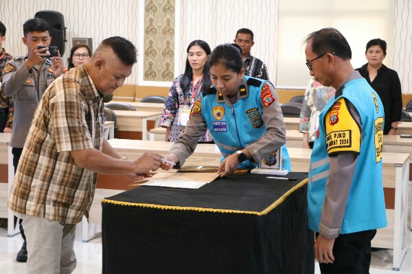Polda Sulawesi Utara kembali menyelenggarakan seleksi Penerimaan Polri Sekolah Inspektur Polisi Sumber Sarjana (SIPSS) T.A. 2025.